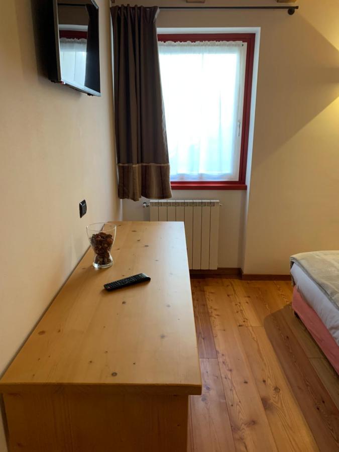 Apartamento Alpin Moon Temù Exterior foto